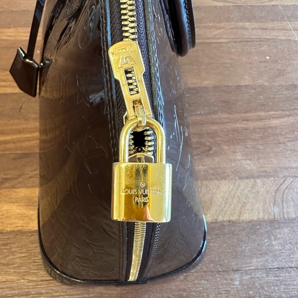 Louis Vuitton Alma Vernis Patent Leather Monogram Embossed Handbag Red Wine - Picture 5 of 8